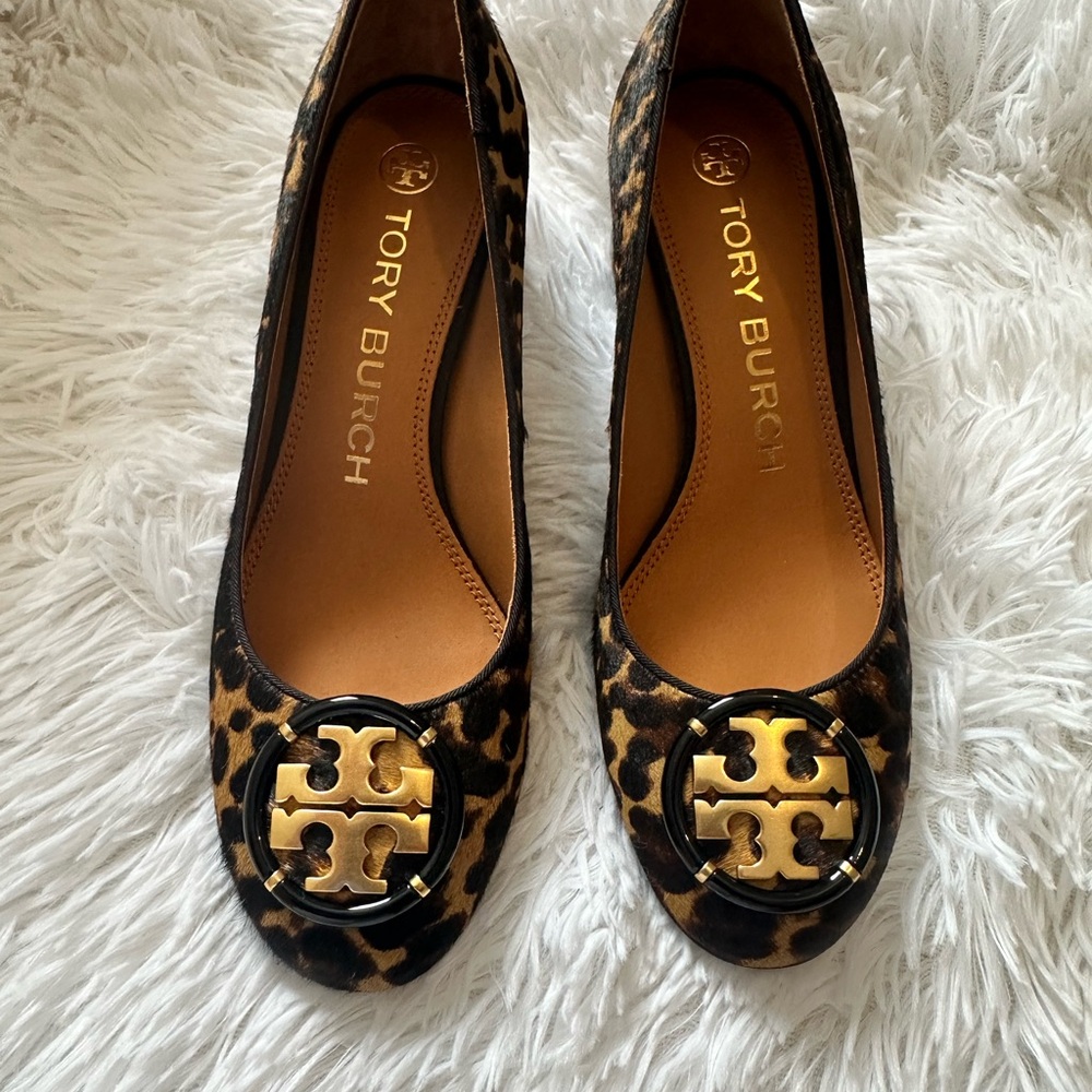 NEW! TORY BURCH LEOPARD PUMPS - Picture 7 of 10